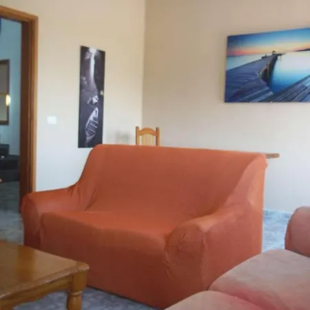 La Caleta Sleeps 10 Wifi Villa