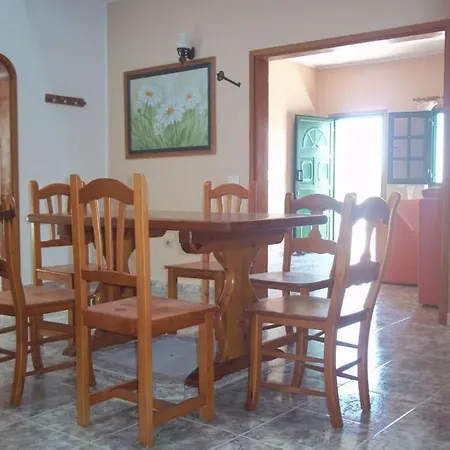 La Caleta Sleeps 10 Wifi * Famara