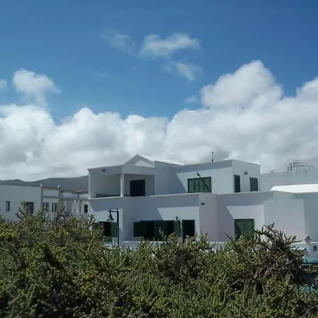 La Caleta Sleeps 10 Wifi Villa Famara