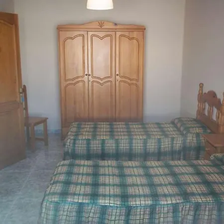 La Caleta Sleeps 10 Wifi Villa